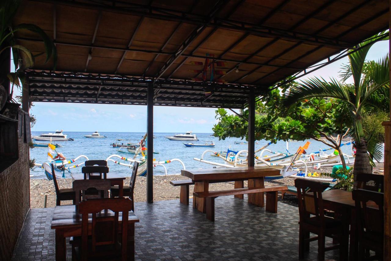 Coconut Beach Bungalows & Warung 2 아메드 외부 사진